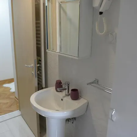 Md Free Parking Apartmán Vranje