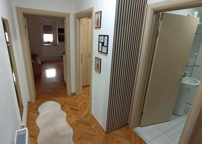 Md Free Parking Apartament